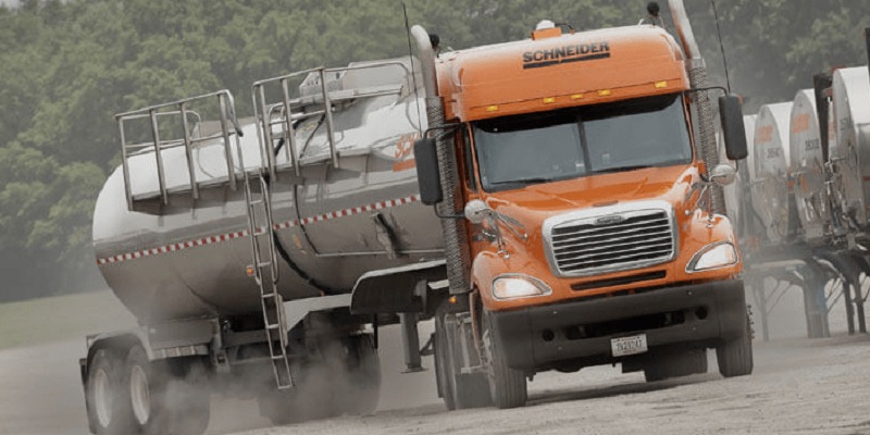 Jenis Truk Tangki Air Lengkap dengan Spesifikasinya